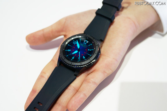 LTE搭載のGear S3 frontier