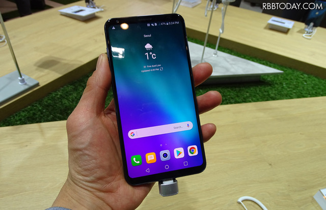 LG V30S ThinQも全画面ディスプレイだ