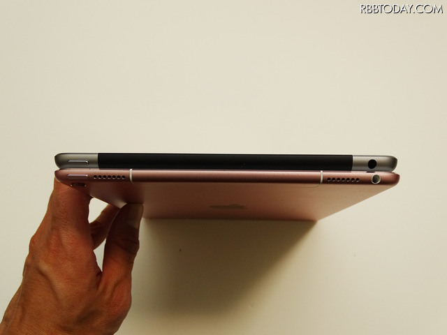 iPad Proは四隅にスピーカーを搭載している